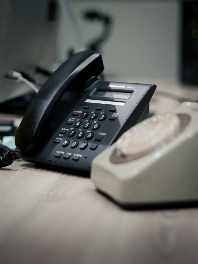 Daremit telephone support desk